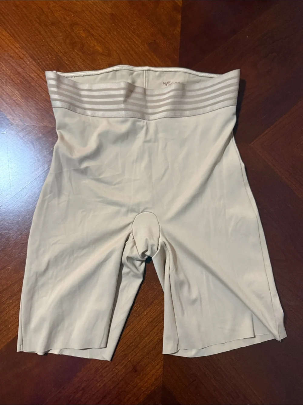 SPANX High-Waist Shaping Bike Shorts — tan sz XL compression